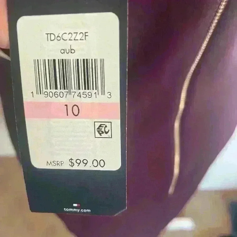 Tommy Hilfiger NWT Size 10 Beautiful Wine/Burgundy Dress - Picture 4 of 10